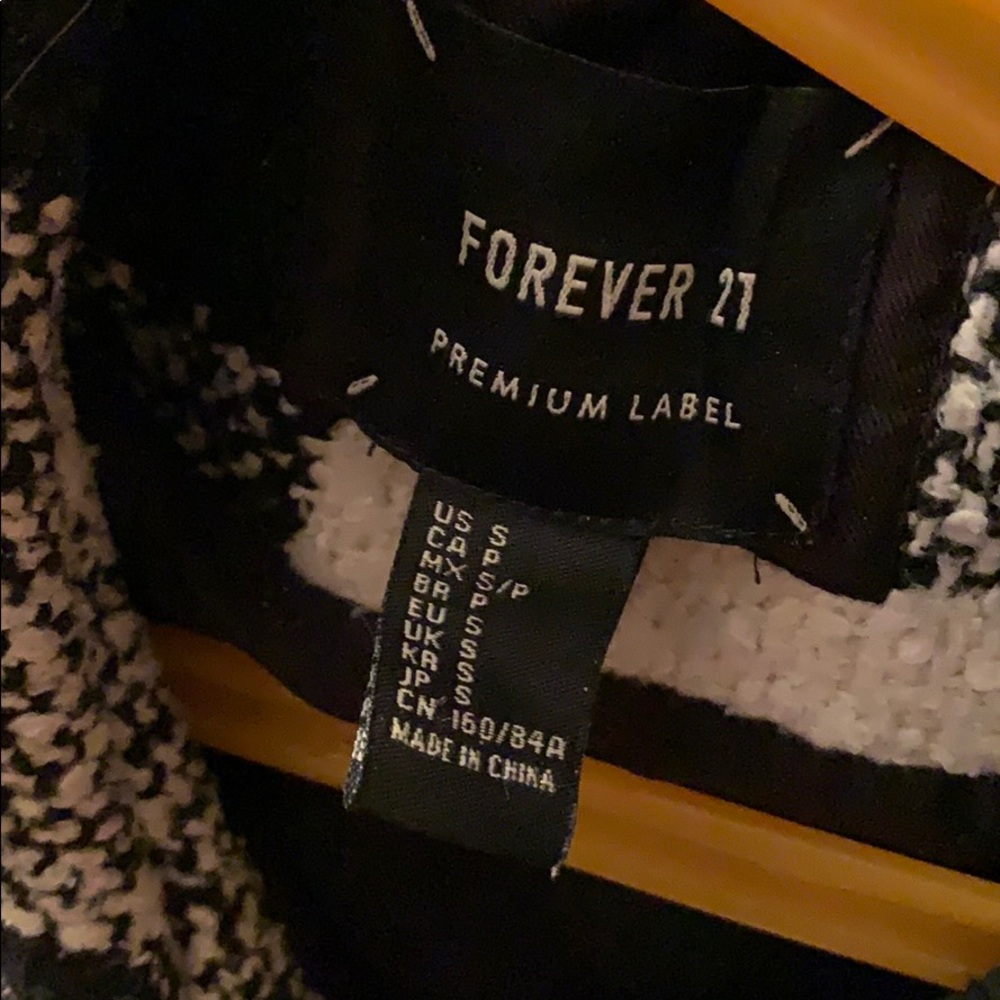 jacket - Picture 2 of 4